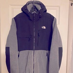 Men’s Northface Denali hooded jacket